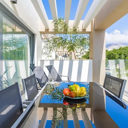 Cosy And Centrally Located Apartment In Estepona Exterior photo
