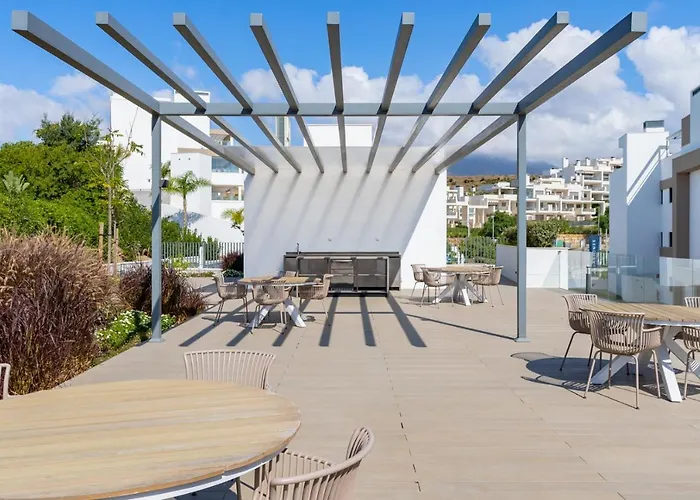 Cosy And Centrally Located Apartment In Estepona